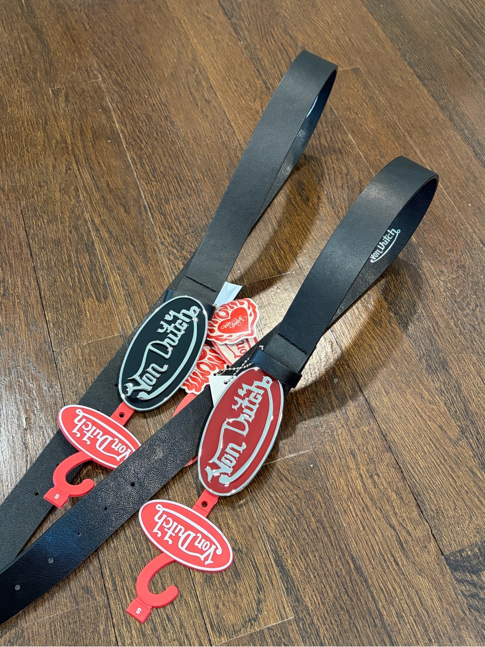 2 Von Dutch women’s red and black belt